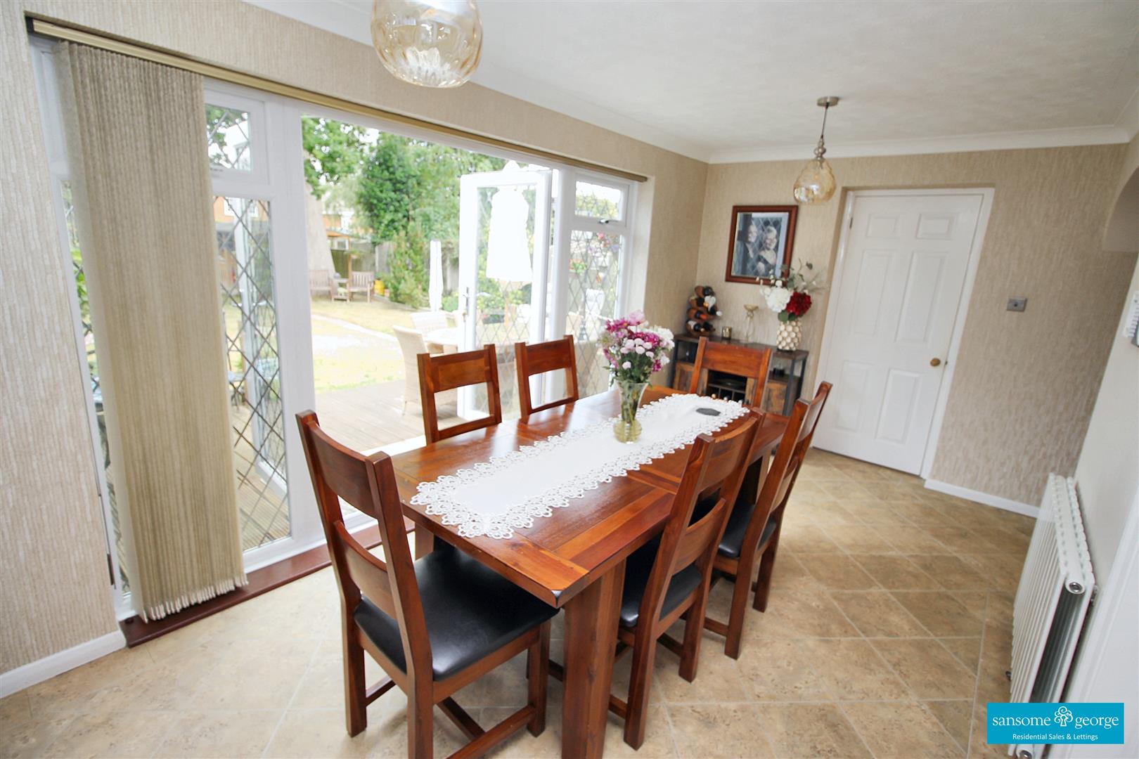 Warborough Avenue, Tilehurst, Reading